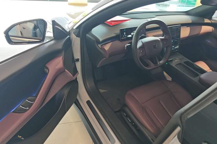 Used Nio ET5T 2023 75 kWh Touring Driver Seat