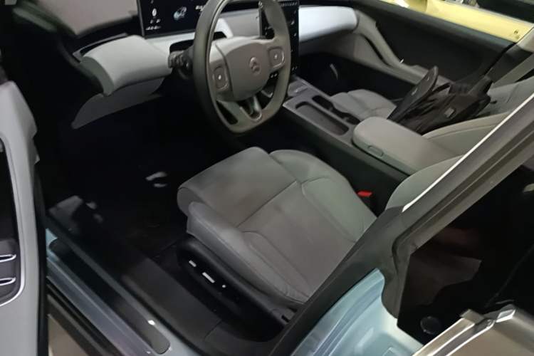 Used Nio ET5T 2023 75 kWh Touring Driver Seat
