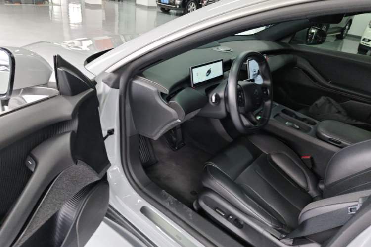 Used Nio ET5T 2023 75 kWh Touring Driver Seat