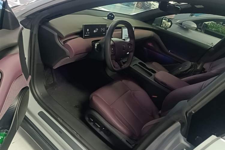 Used Nio ET5T 2023 75 kWh Touring Driver Seat