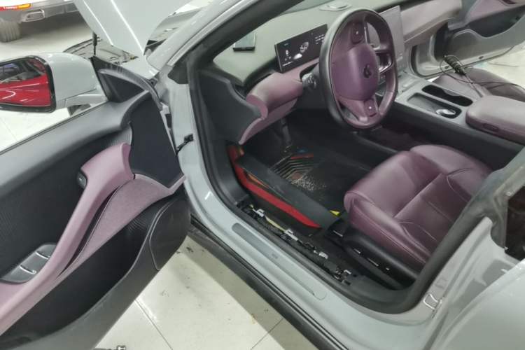 Used Nio ET5T 2023 75 kWh Touring Driver Seat