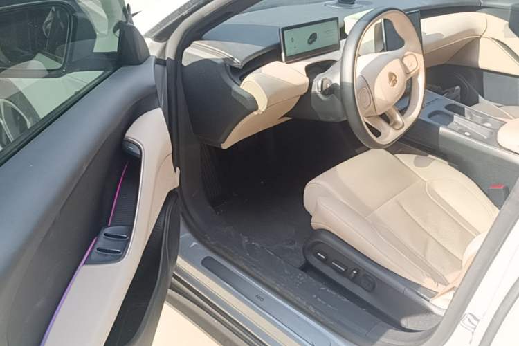 Used Nio ET5T 2023 75 kWh Touring Driver Seat