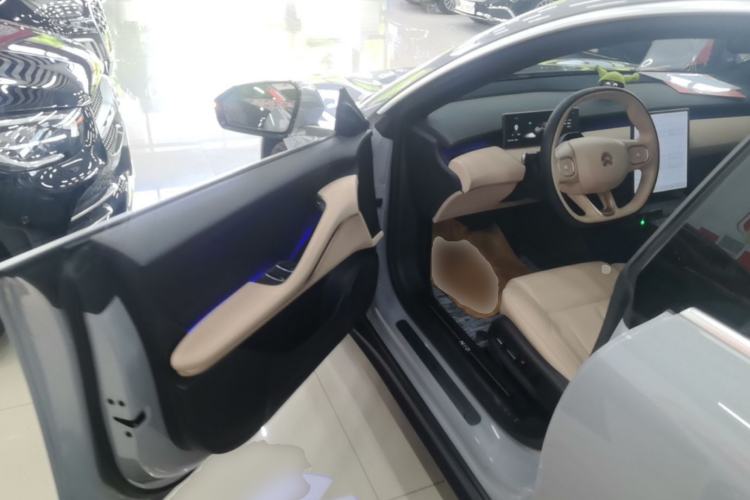 Used Nio ET5T 2023 75 kWh Touring Driver Seat