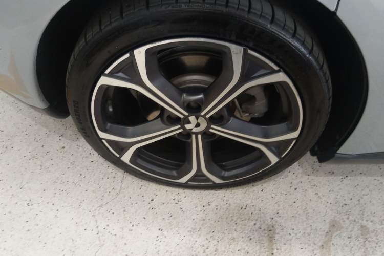 Used Nio ET5T 2023 75 kWh Touring Exterior 2