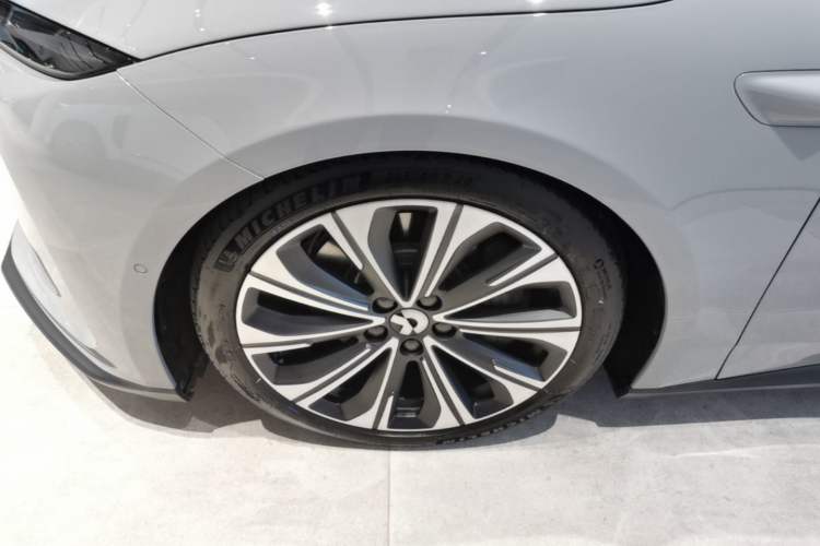 Used Nio ET5T 2023 75 kWh Touring Exterior 2