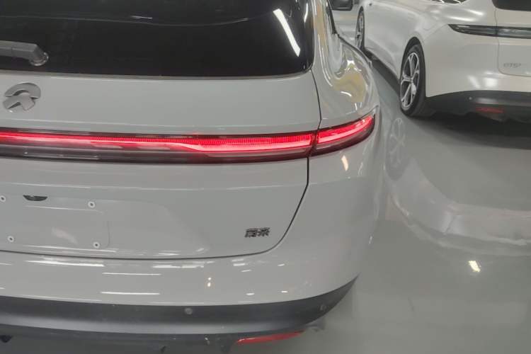 Used Nio ET5T 2023 75 kWh Touring Exterior 3