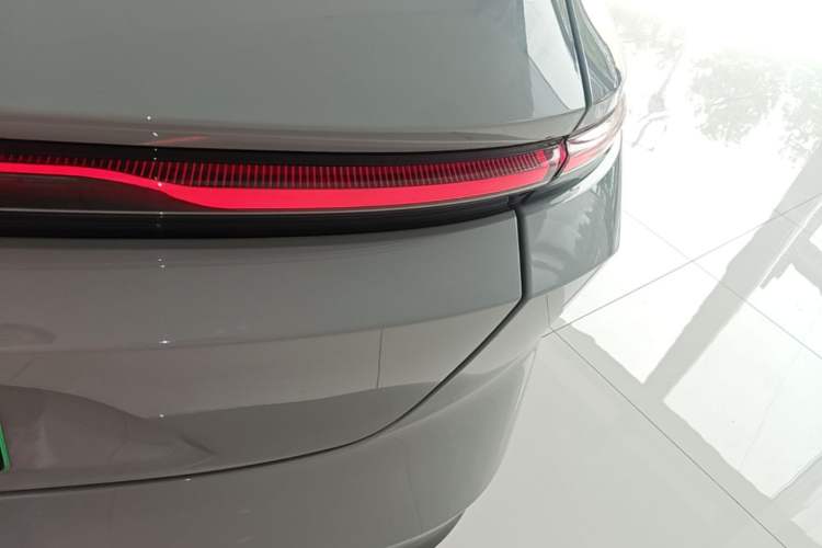 Used Nio ET5T 2023 75 kWh Touring Exterior 3