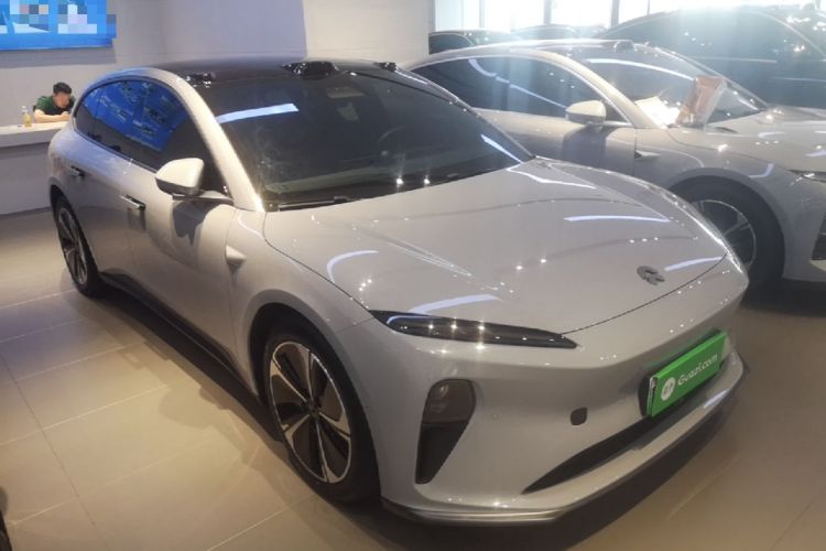 Used Nio ET5T 2023 75 kWh Touring Front Right 45 Deg