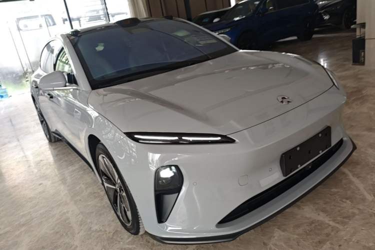 Used Nio ET5T 2023 75 kWh Touring Front Right 45 Deg