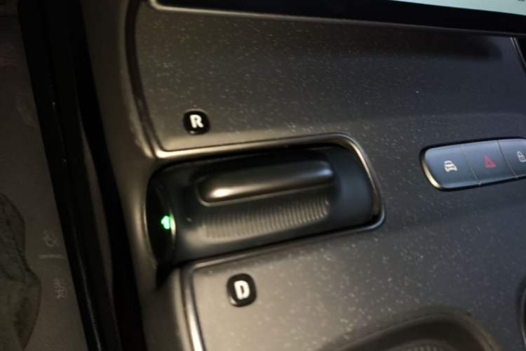 Used Nio ET5T 2023 75 kWh Touring Gear Lever