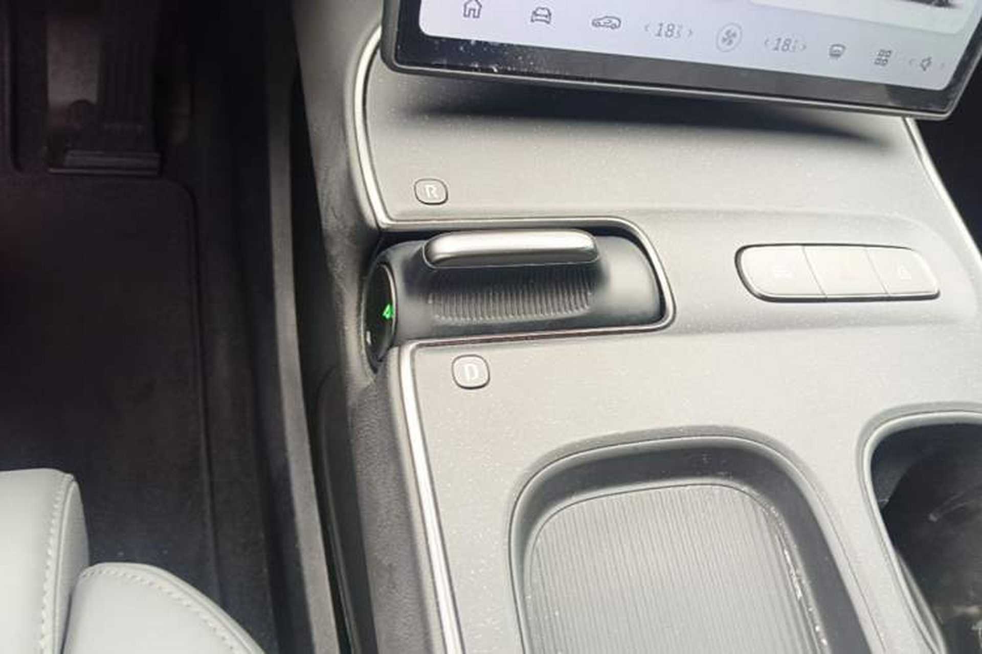 Used Nio ET5T 2023 75 kWh Touring Gear Lever