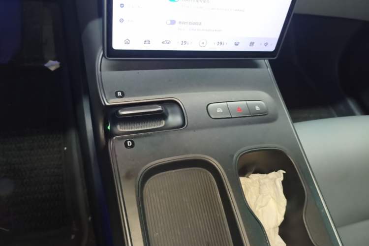 Used Nio ET5T 2023 75 kWh Touring Gear Lever
