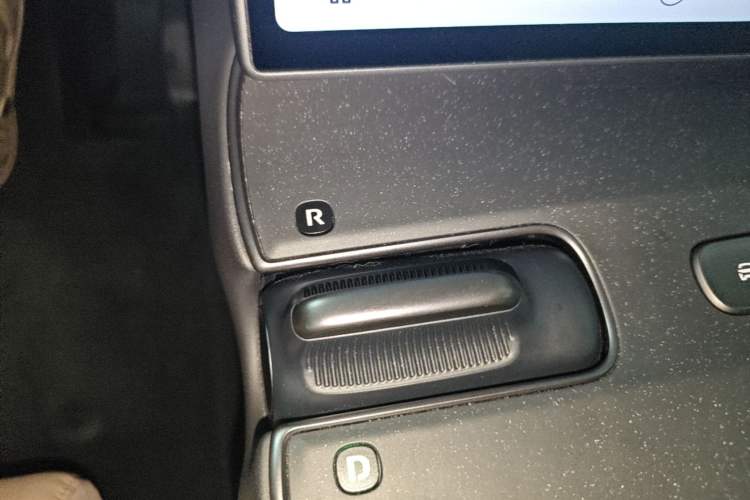 Used Nio ET5T 2023 75 kWh Touring Gear Lever
