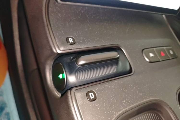 Used Nio ET5T 2023 75 kWh Touring Gear Lever
