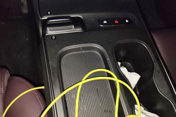 Used Nio ET5T 2023 75 kWh Touring Gear Lever
