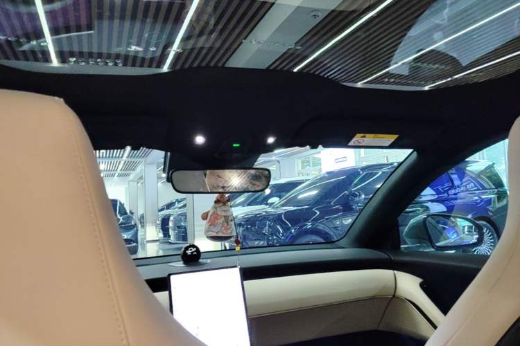 Used Nio ET5T 2023 75 kWh Touring Headliner