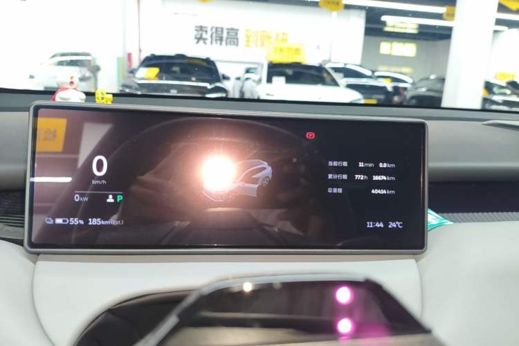 Used Nio ET5T 2023 75 kWh Touring Instrument Cluster
