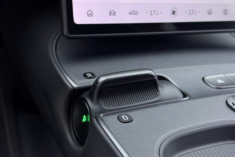 Used Nio ET5T 2023 75 kWh Touring Interior 1