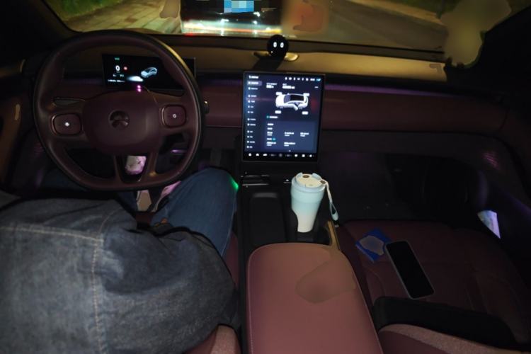 Used Nio ET5T 2023 75 kWh Touring Interior 2