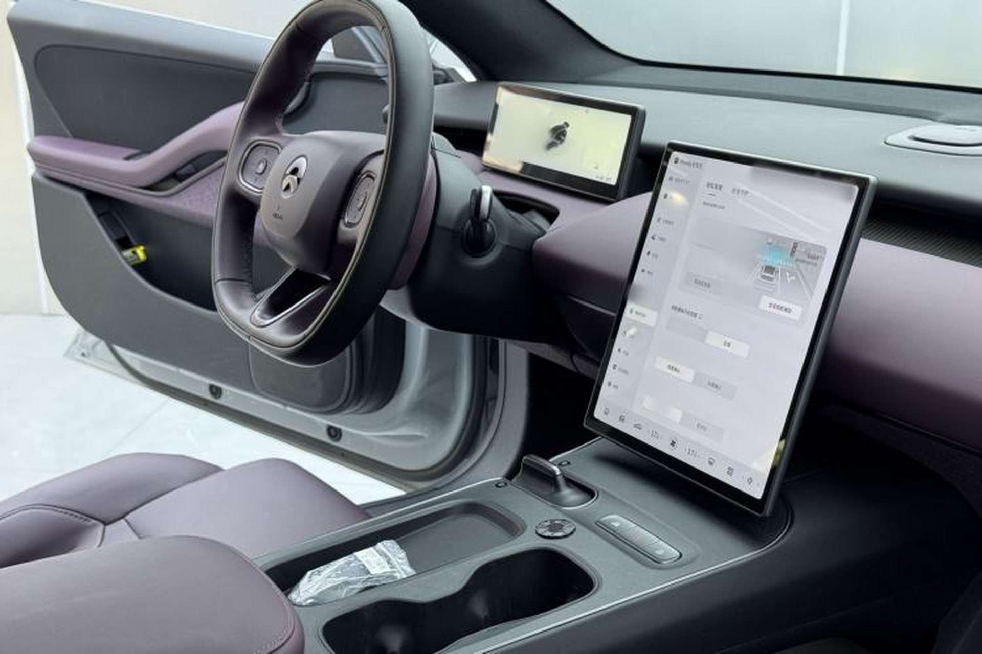 Used Nio ET5T 2023 75 kWh Touring Interior 3