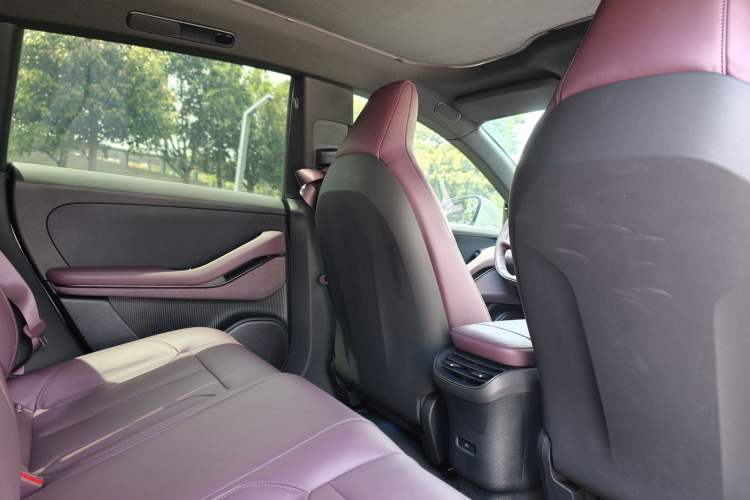 Used Nio ET5T 2023 75 kWh Touring Interior 5