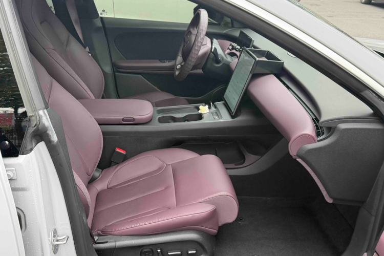 Used Nio ET5T 2023 75 kWh Touring Interior 5