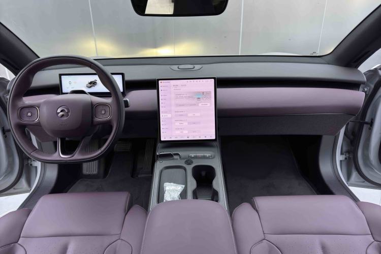 Used Nio ET5T 2023 75 kWh Touring Interior 6