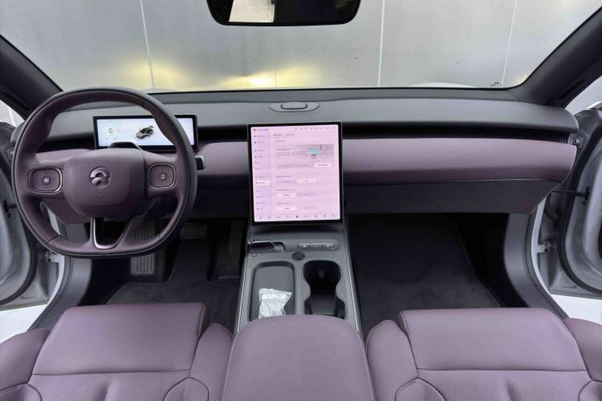 Used Nio ET5T 2023 75 kWh Touring Interior 6