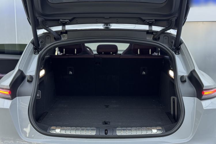 Used Nio ET5T 2023 75 kWh Touring Interior 7