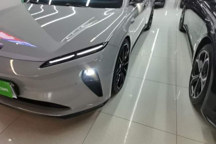 Used Nio ET5T 2023 75 kWh Touring Left Front Headlight