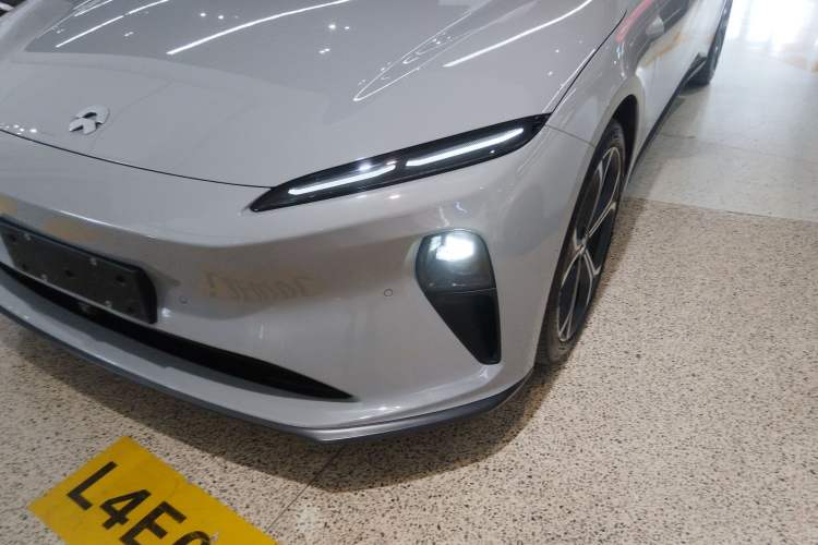 Used Nio ET5T 2023 75 kWh Touring Left Front Headlight
