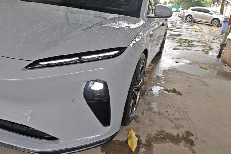 Used Nio ET5T 2023 75 kWh Touring Left Front Headlight
