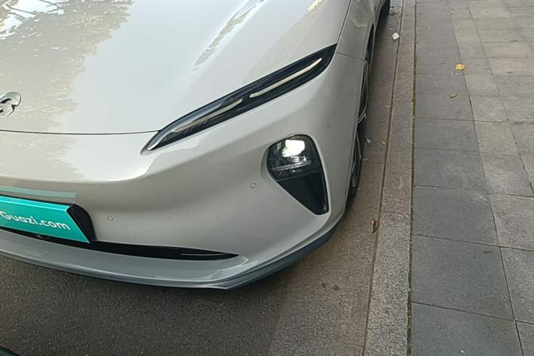 Used Nio ET5T 2023 75 kWh Touring Left Front Headlight