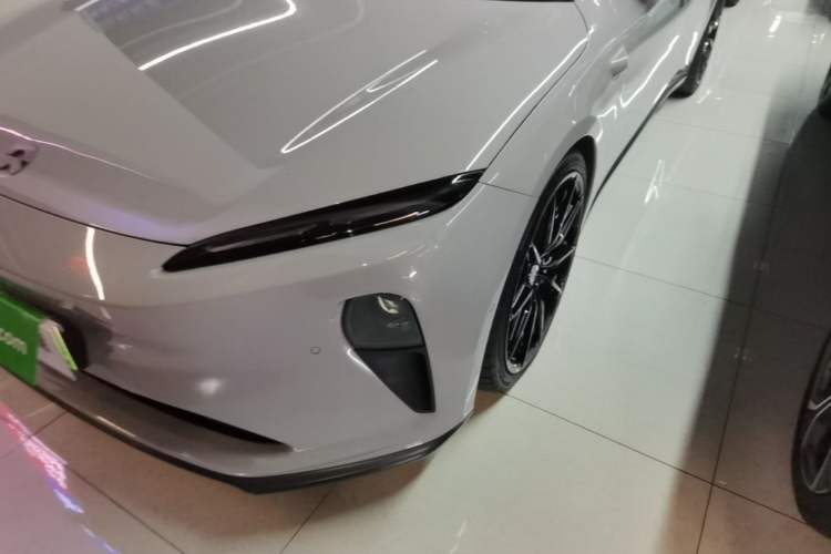 Used Nio ET5T 2023 75 kWh Touring Left Front Headlight