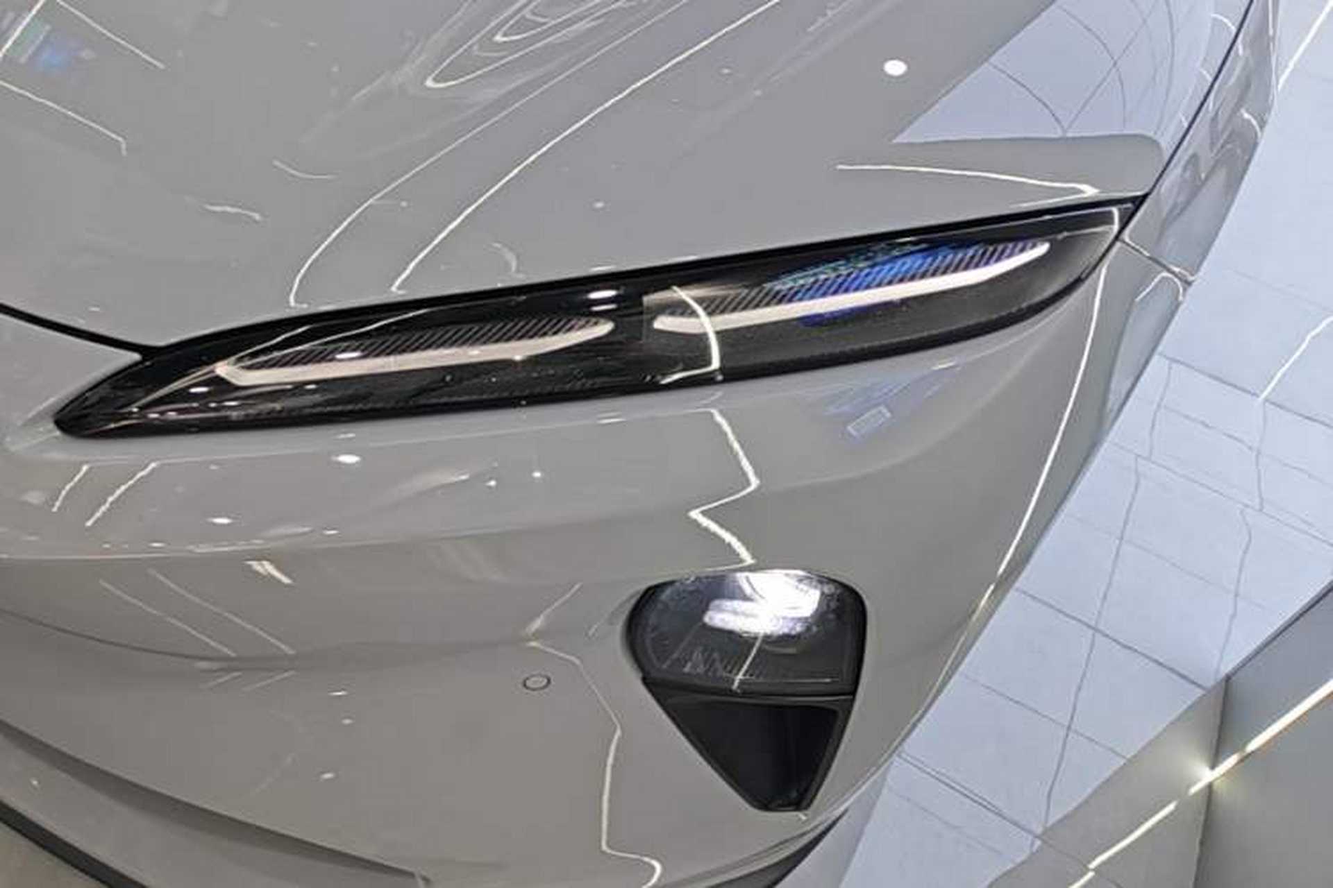Used Nio ET5T 2023 75 kWh Touring Left Front Headlight