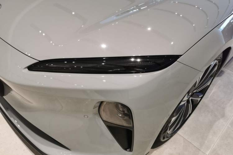 Used Nio ET5T 2023 75 kWh Touring Left Front Headlight