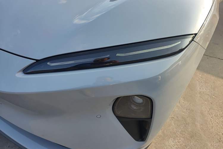 Used Nio ET5T 2023 75 kWh Touring Left Front Headlight