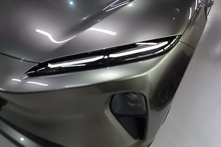 Used Nio ET5T 2023 75 kWh Touring Left Front Headlight