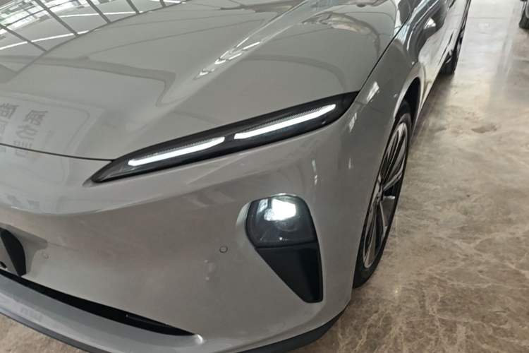 Used Nio ET5T 2023 75 kWh Touring Left Front Headlight