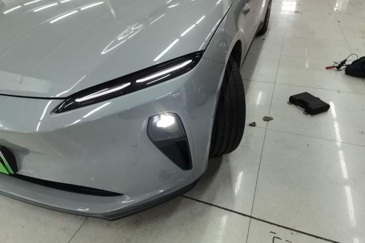 Used Nio ET5T 2023 75 kWh Touring Left Front Headlight