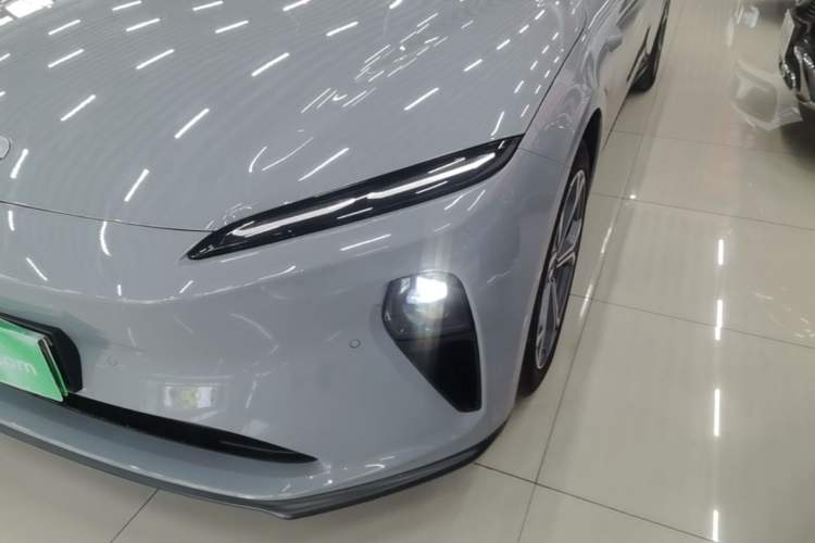 Used Nio ET5T 2023 75 kWh Touring Left Front Headlight