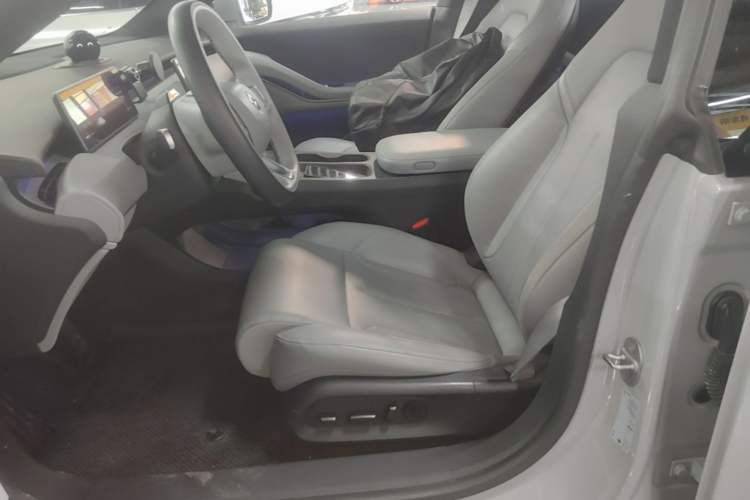 Used Nio ET5T 2023 75 kWh Touring Left Front Seat
