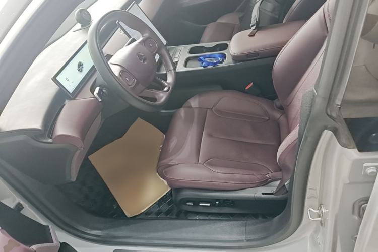 Used Nio ET5T 2023 75 kWh Touring Left Front Seat