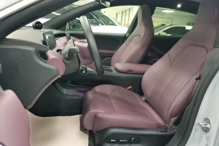 Used Nio ET5T 2023 75 kWh Touring Left Front Seat
