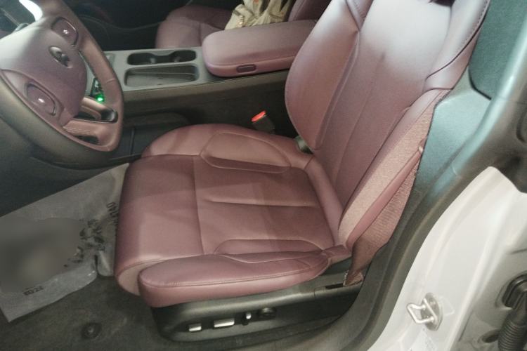 Used Nio ET5T 2023 75 kWh Touring Left Front Seat