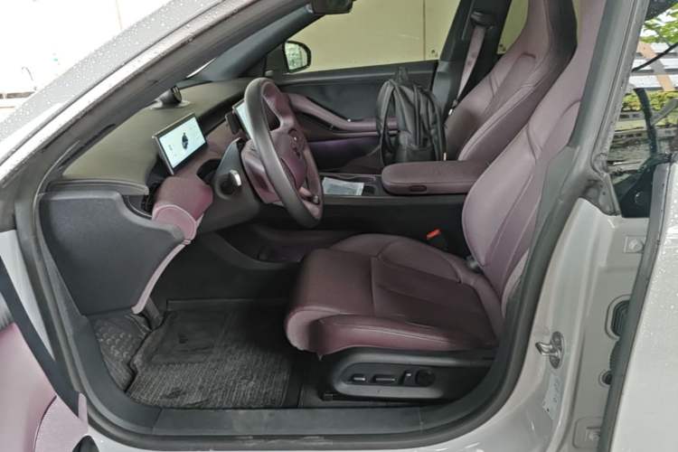 Used Nio ET5T 2023 75 kWh Touring Left Front Seat
