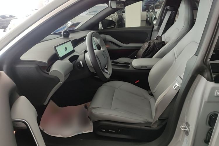 Used Nio ET5T 2023 75 kWh Touring Left Front Seat