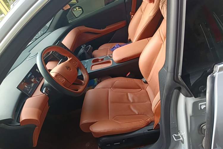 Used Nio ET5T 2023 75 kWh Touring Left Front Seat