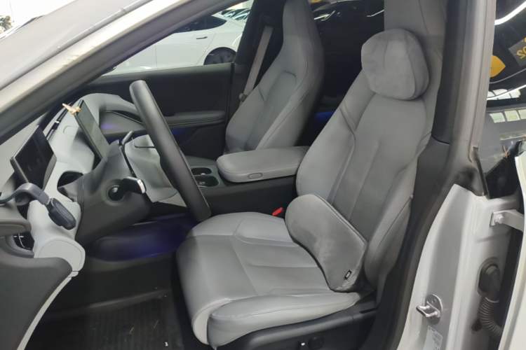 Used Nio ET5T 2023 75 kWh Touring Left Front Seat