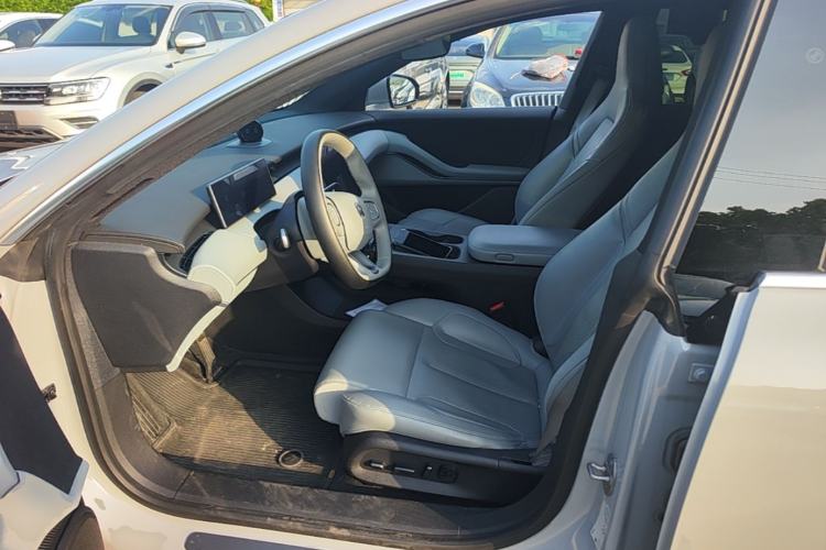 Used Nio ET5T 2023 75 kWh Touring Left Front Seat
